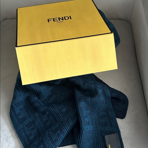 FENDI FF Zucca Wool Scarf NEW - Picture 9 of 13